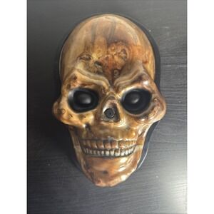 Vintage Playtronix Motion Activated Skull Plaque - Talking with Flashing Lights